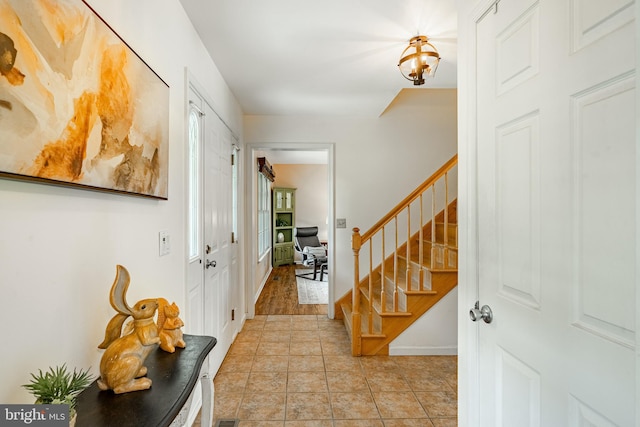 174 Greentree Dr, Bangor, PA 18013 - entrance foyer with stairs and baseboards