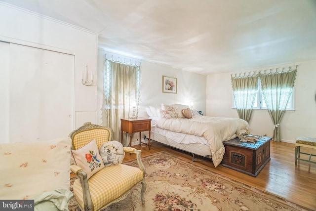 355 Arden, Gulph Mills, PA 19428 - bedroom with wood finished floors and a closet