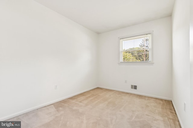 9511 Park St, Manassas, VA 20110 - unfurnished room featuring light carpet and baseboards