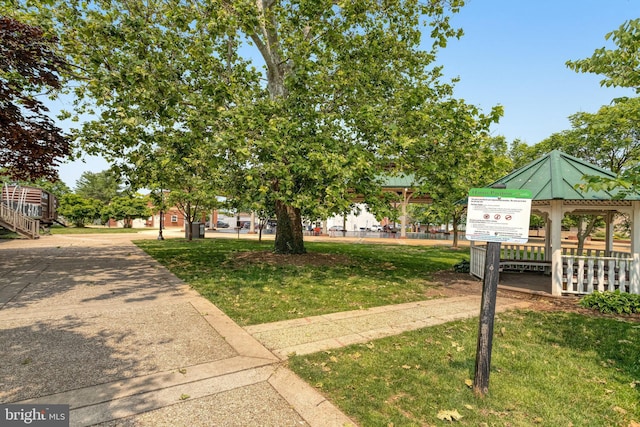 9509 Lincoln Ave, Manassas, VA 20110 - view of grassy yard