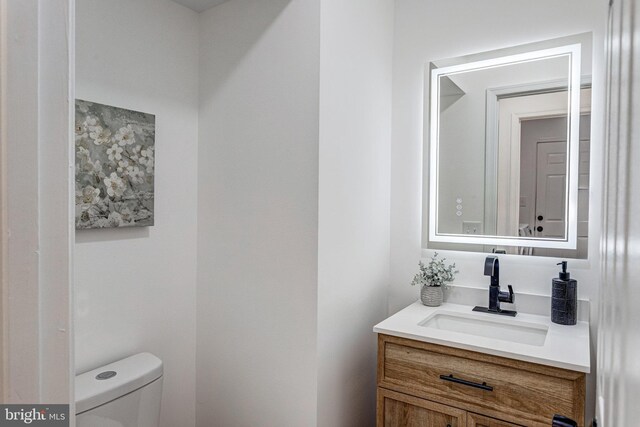 9509 Lincoln Ave, Manassas, VA 20110 - half bath with toilet and vanity