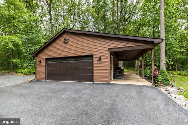 2733 Wood Ln, Morgantown, PA 19543 - view of garage