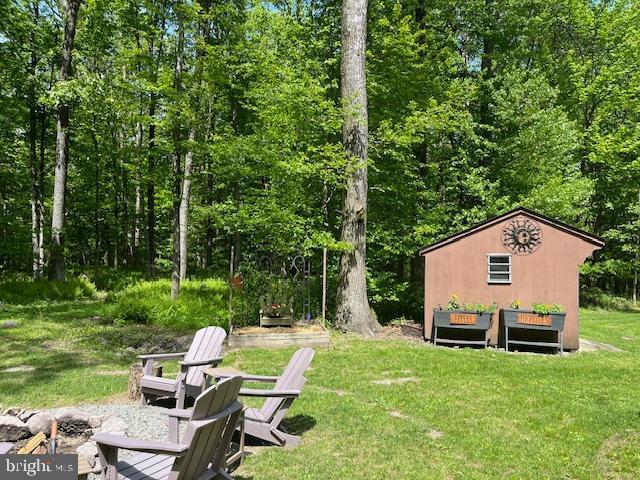2733 Wood Ln, Morgantown, PA 19543 - view of green lawn