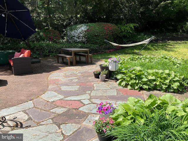 612 Manayunk Rd, Merion Station, PA 19066 - view of patio / terrace