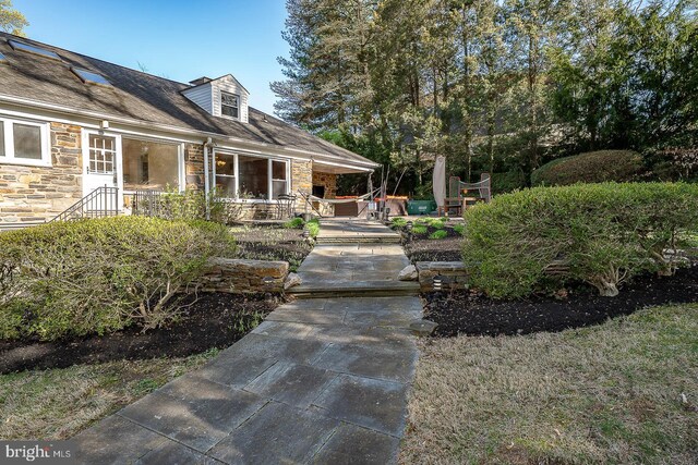 612 Manayunk Rd, Merion Station, PA 19066 - view of yard featuring a patio
