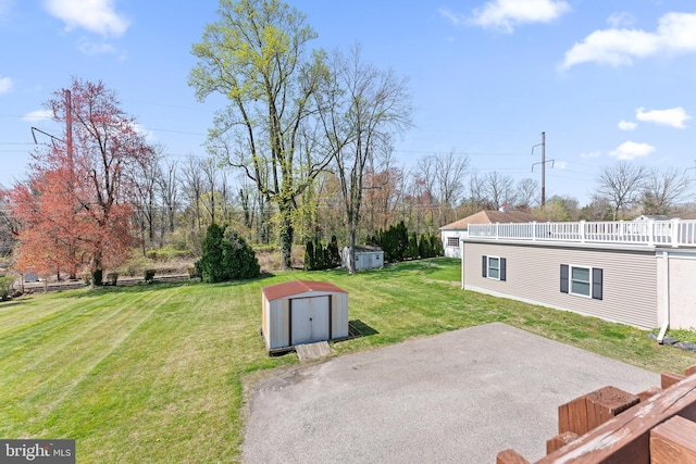 812 E Haverford Rd, Bryn Mawr, PA 19010 - view of grassy yard featuring a patio area