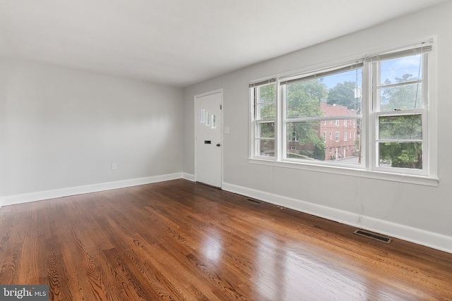 509 W Cork St, Winchester, VA 22601 - foyer entrance featuring baseboards and dark wood-style floors