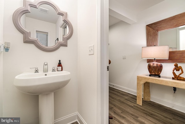 3209 Haley Way, Mechanicsburg, PA 17055 - bathroom featuring wood finished floors and baseboards