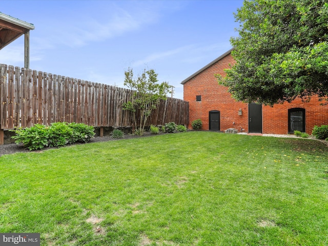 25 E Potomac St, Williamsport, MD 21795 - view of yard