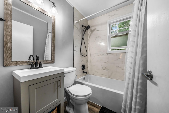 117 2nd Ave, Lindenwold, NJ 08021 - full bathroom featuring shower / tub combo with curtain, toilet, vanity, and wood finished floors