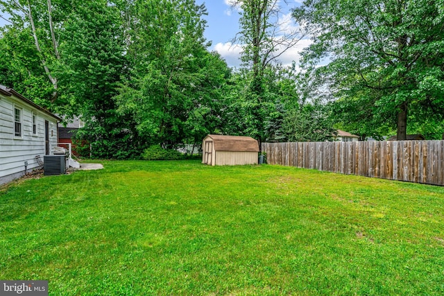 117 2nd Ave, Lindenwold, NJ 08021 - view of yard featuring cooling unit