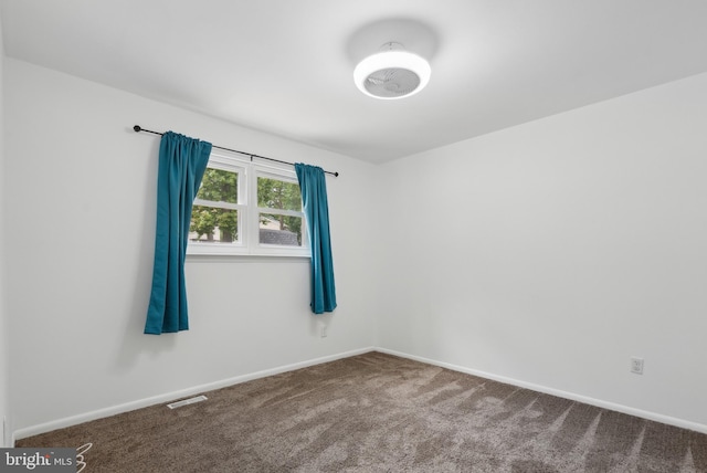 7 Breckenridge Dr, Sicklerville, NJ 08081 - empty room with carpet floors and baseboards