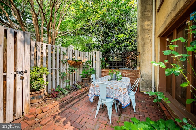 522 S Hanover St, Baltimore, MD 21201 - view of patio / terrace