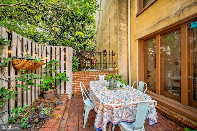 522 S Hanover St, Baltimore, MD 21201 - view of patio / terrace featuring outdoor dining space