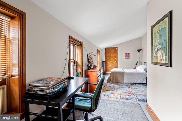 522 S Hanover St, Baltimore, MD 21201 - bedroom with vaulted ceiling and an office area