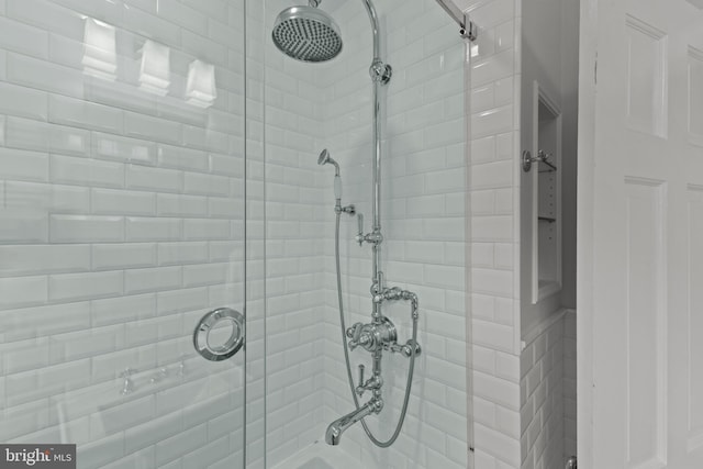 823 Church St, Alexandria, VA 22314 - full bathroom with a tile shower