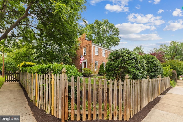 823 Church St, Alexandria, VA 22314 - view of side of property