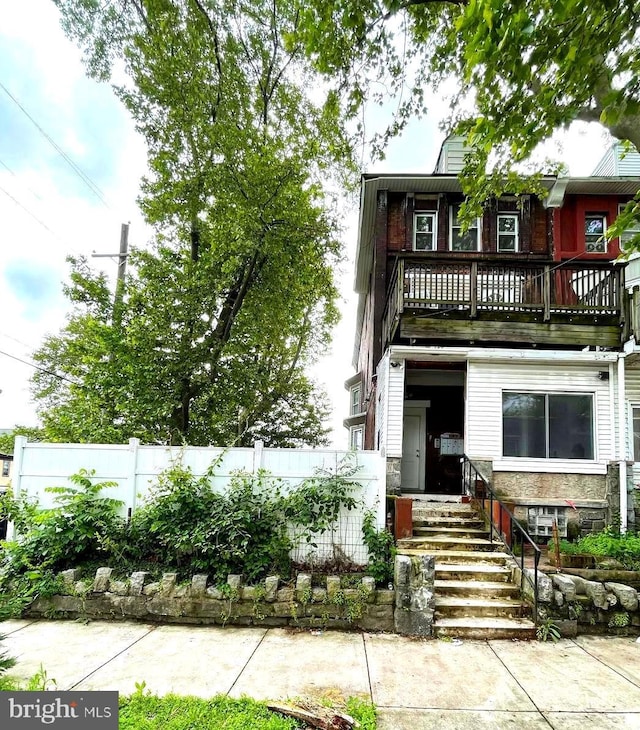 3647 N 19th St, Philadelphia, PA 19140 - view of front of property with a balcony