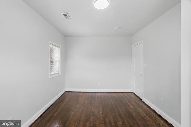 234 Linden Ave, Towson, MD 21286 - empty room with wood finished floors, baseboards, and a smoke detector