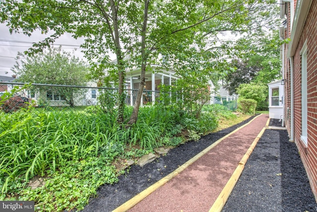 515 Devon Rd, Havertown, PA 19083 - view of yard