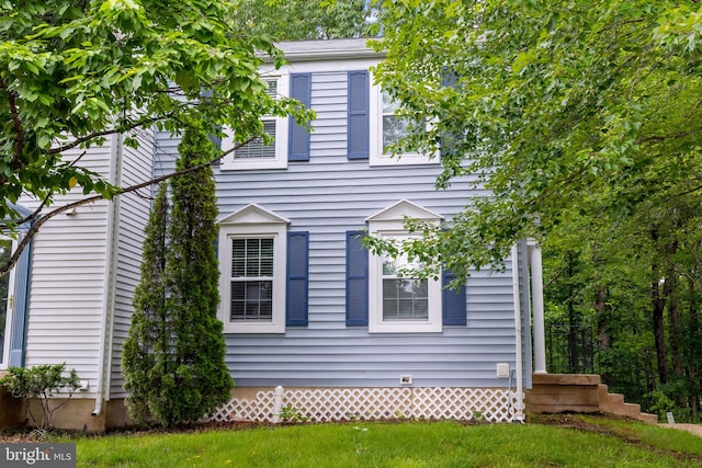 6600 Rockleigh Way, Alexandria, VA 22315 - view of side of property with a yard