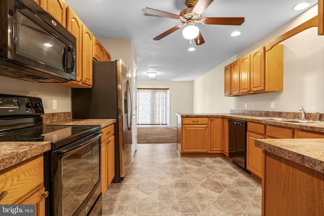 1389 Chami Dr Unit 171, Spring Grove, PA 17362 - kitchen featuring black appliances, a sink, a ceiling fan, a peninsula, and recessed lighting