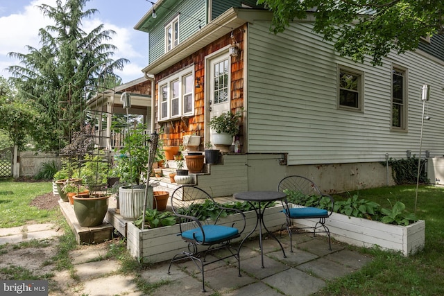 101 Warren Ave, Sewell, NJ 08080 - view of side of property with a patio