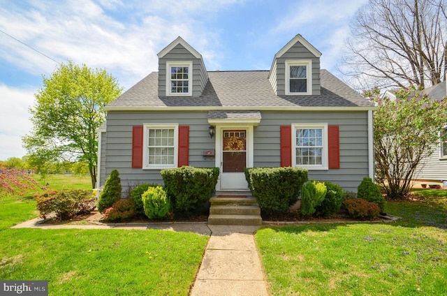 518 S Glenwood St, Allentown, PA 18104 - new england style home featuring a front yard and a shingled roof