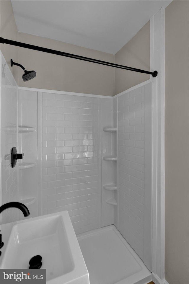 1120 N 10th St, Reading, PA 19604 - full bathroom with a sink and a shower