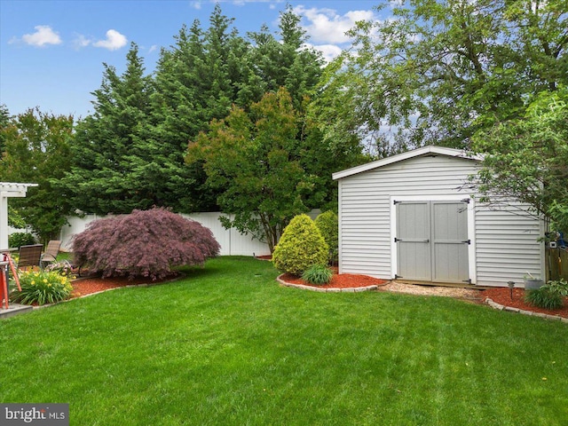 209 Burlington Ave, Voorhees, NJ 08043 - view of yard