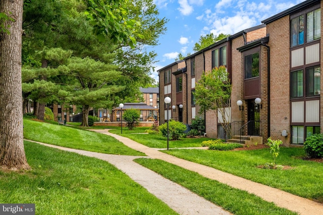 9731 Kings Crown Ct Unit 201, Fairfax, VA 22031