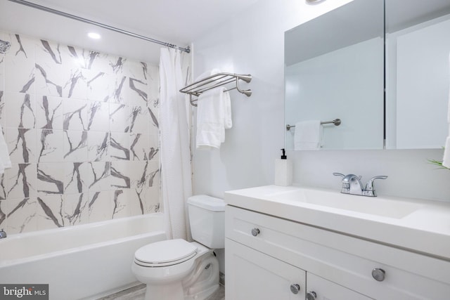 9731 Kings Crown Ct Unit 201, Fairfax, VA 22031