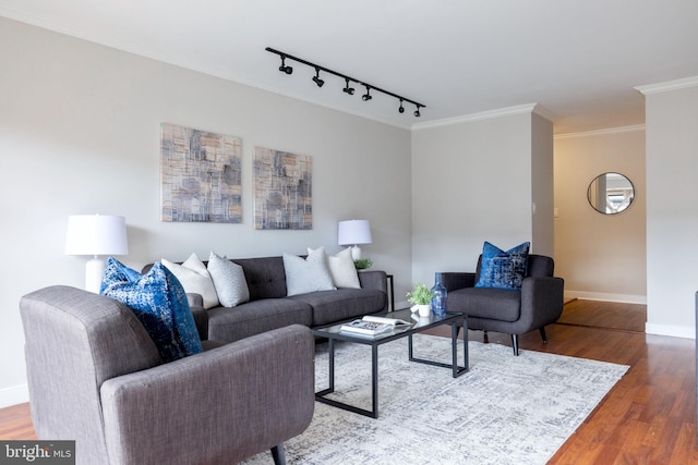9731 Kings Crown Ct Unit 201, Fairfax, VA 22031