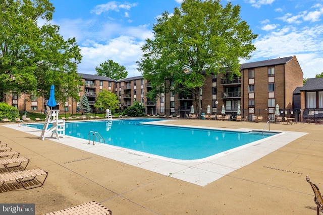 9731 Kings Crown Ct Unit 201, Fairfax, VA 22031