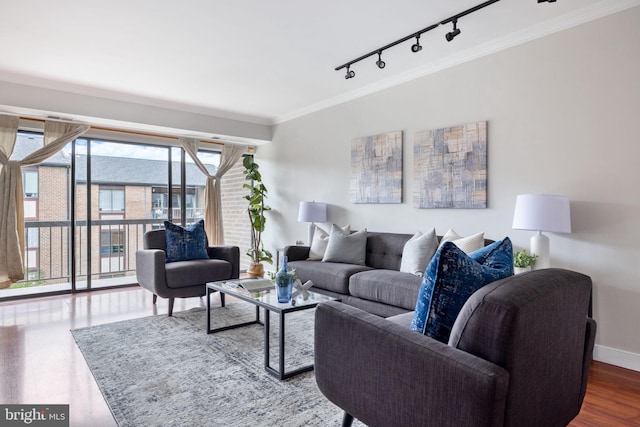 9731 Kings Crown Ct Unit 201, Fairfax, VA 22031