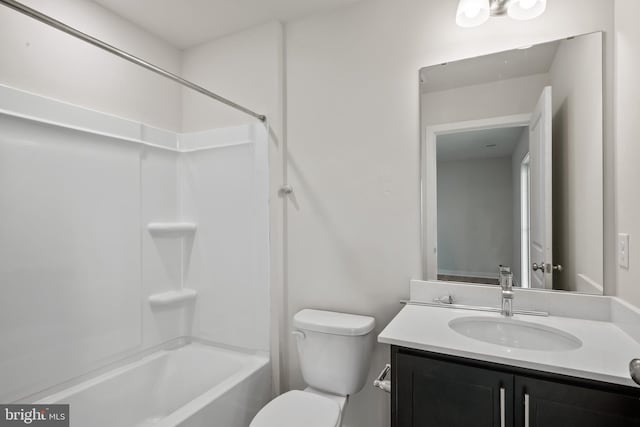 16612 Green Glade Dr, Brandywine, MD 20613 - bathroom with vanity, toilet, and tub / shower combination