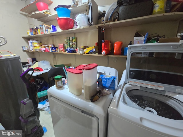 2411 Washington Ave, Victoria, VA 23974 - laundry room featuring washing machine and dryer