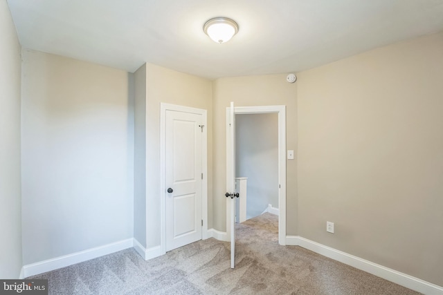 207 W Albanus St, Philadelphia, PA 19120 - carpeted empty room with baseboards