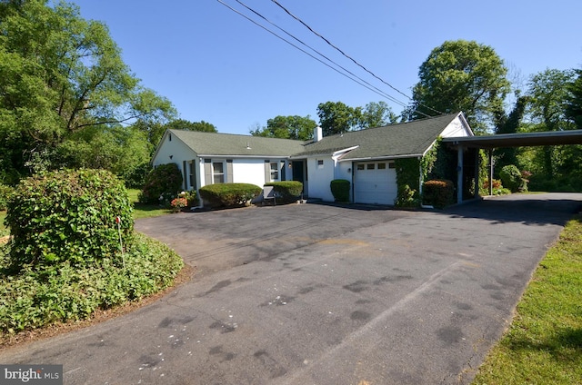 1009 Potts Mill Rd, Bordentown, NJ 08505 - single story home featuring asphalt driveway and an attached carport