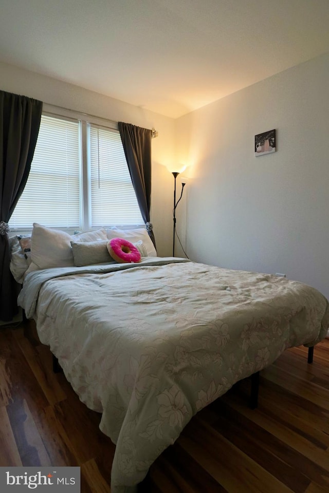 2460 Kilpatrick Pl, Dumfries, VA 22026 - bedroom featuring wood finished floors