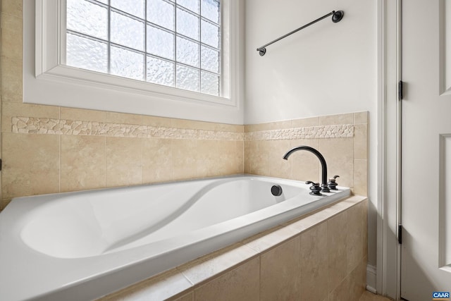 83 Mossy Creek Ct, Zion Crossroads, VA 22942 - bathroom featuring a garden tub