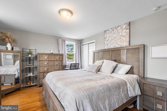 521 Rhode Island Ave, Cherry Hill, NJ 08002 - bedroom featuring wood finished floors and a closet