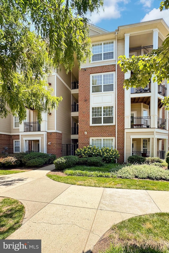 12900 Centre Park Cir Unit 107, Herndon, VA 20171 - view of building exterior