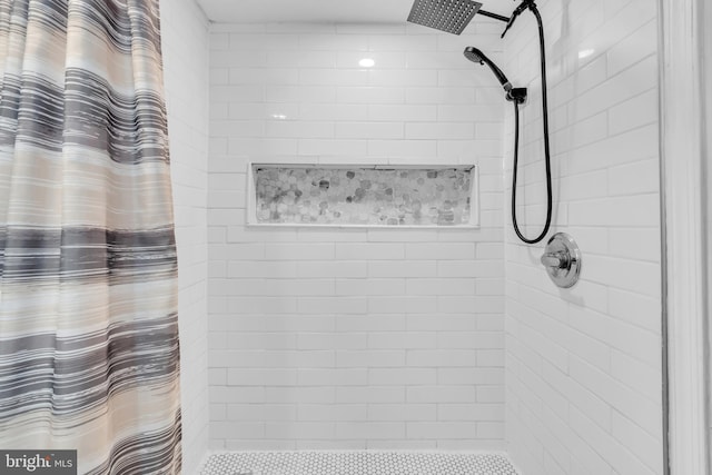 204 Kuethe Rd NE, Glen Burnie, MD 21060 - full bath featuring a tile shower