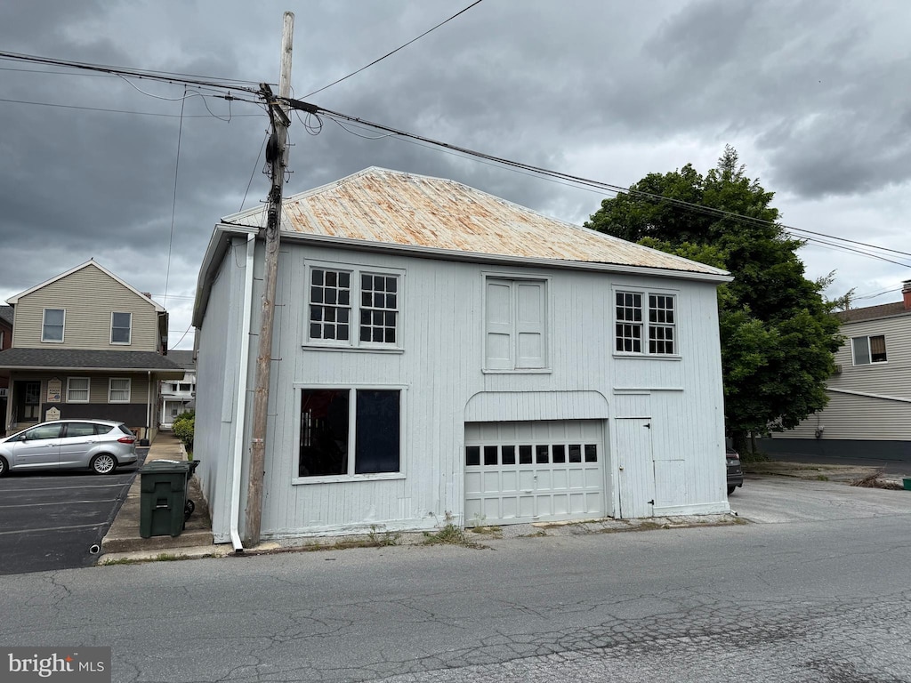 350 Main St, Denver, PA 17517 - view of front of home featuring metal roof