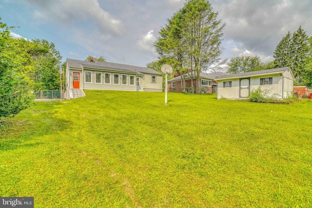 611 Parkview Blvd, Lansdowne, PA 19050 - view of yard