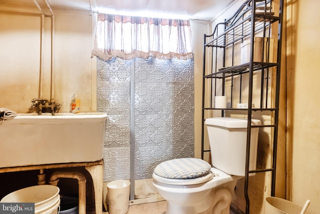 232 Columbia Ave, Trenton, NJ 08618 - bathroom with toilet, a sink, and a shower