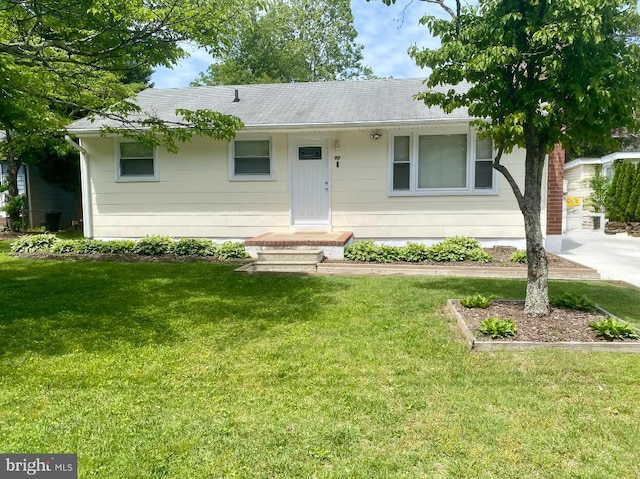71 Riverside Dr, Severna Park, MD 21146 - view of front of house featuring a front yard