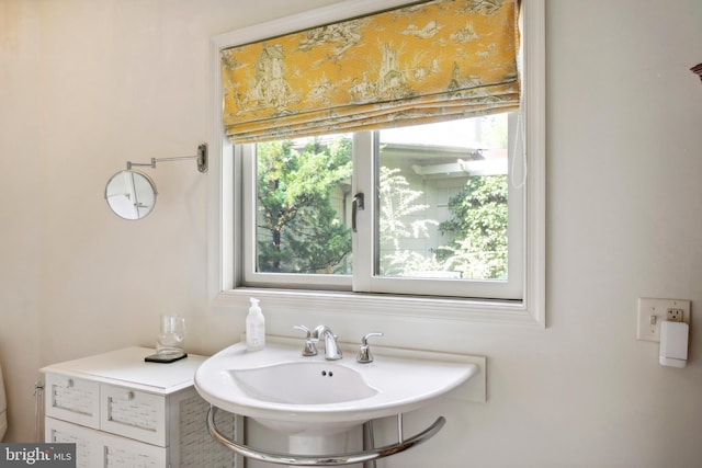 9791 Pintail Pl, Saint Michaels, MD 21663 - bathroom featuring a sink