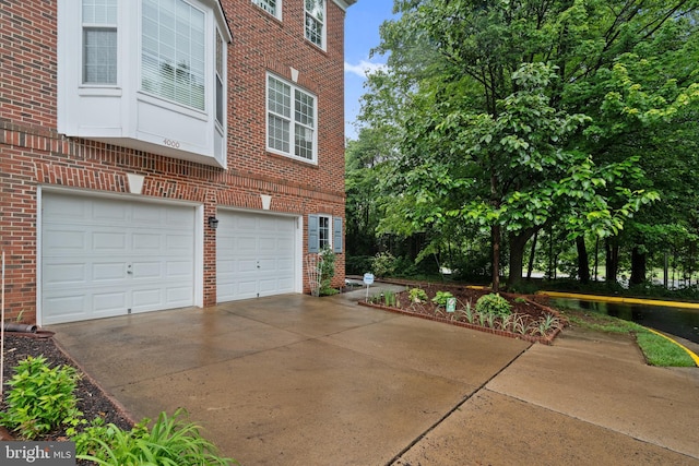 4000 Timber Oak Trl, Fairfax, VA 22033 - garage with driveway